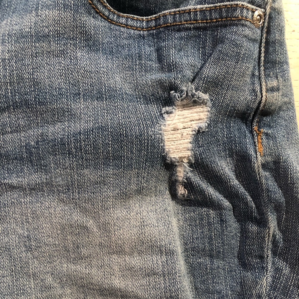 Maurices size 12 blue denim shorts slightly distressed stretch - Picture 6 of 10